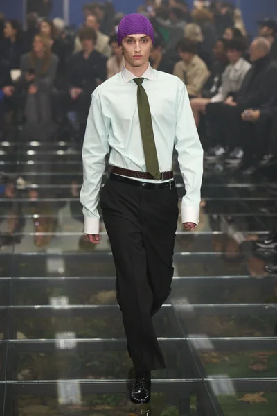 Look 8